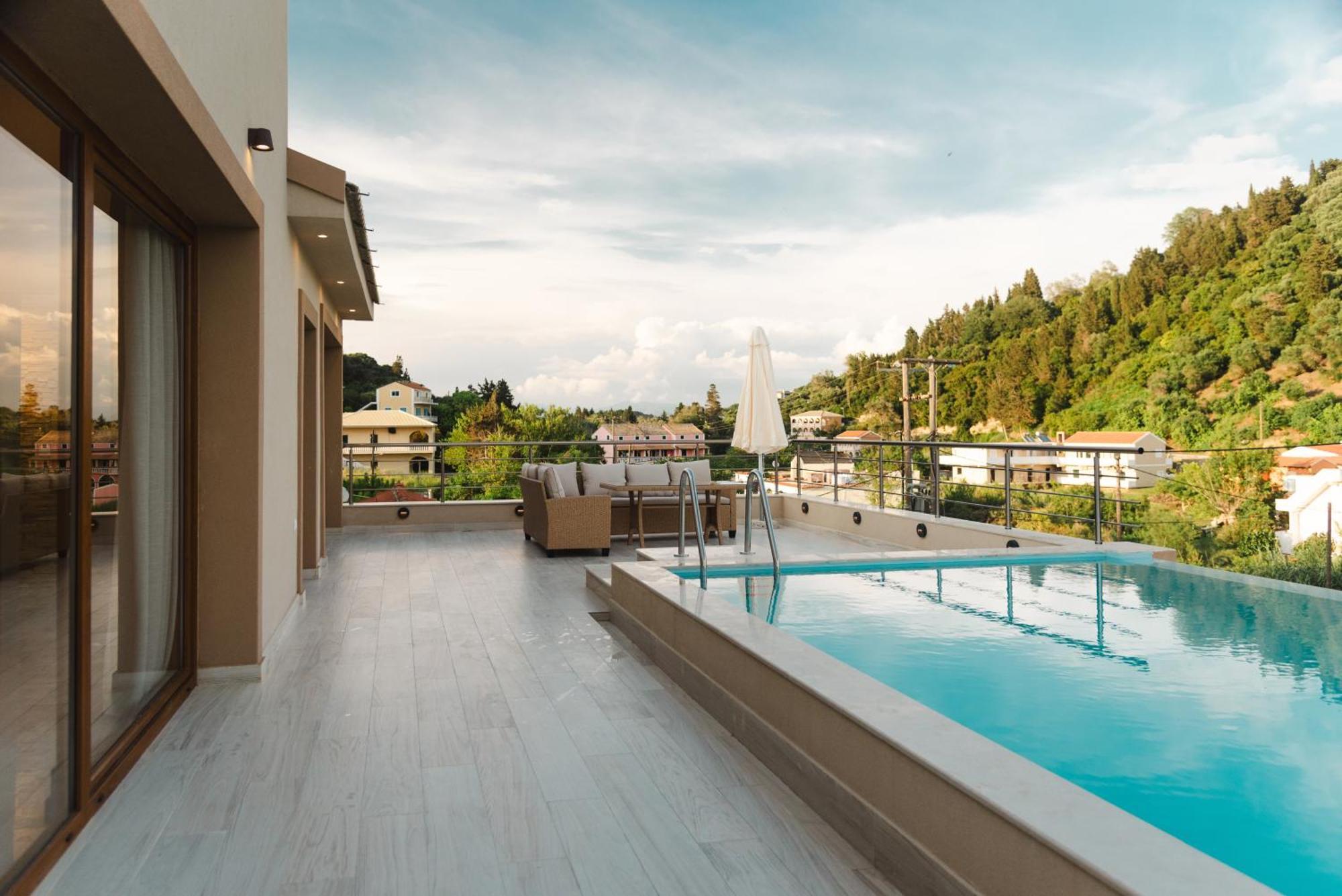 Villa Vasillis-Heated Swimming Pool With Infinity View Vitalades Exterior photo